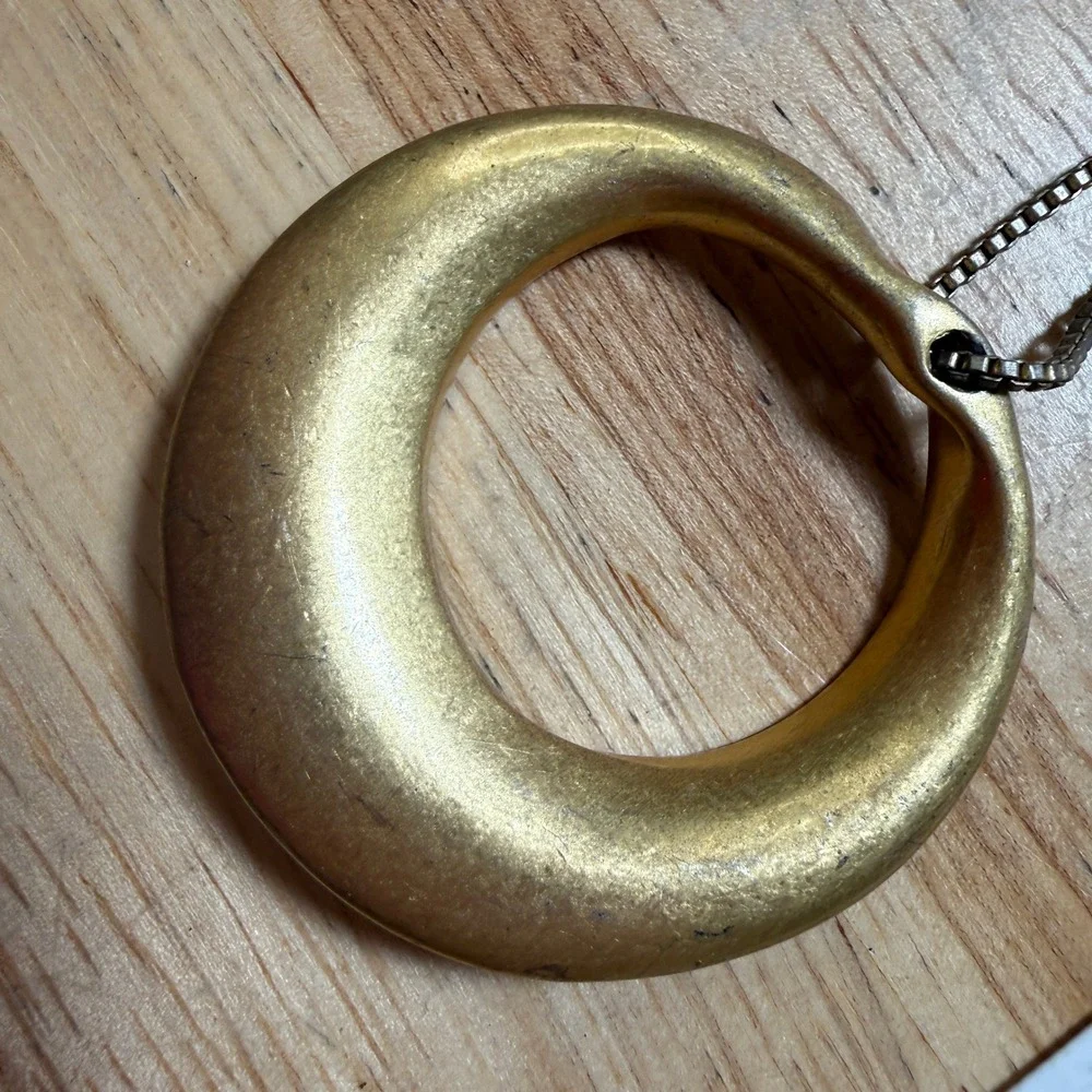 Circle‎ Pendant Necklace Gold Tone Crystal Minimalist Elegant Statement